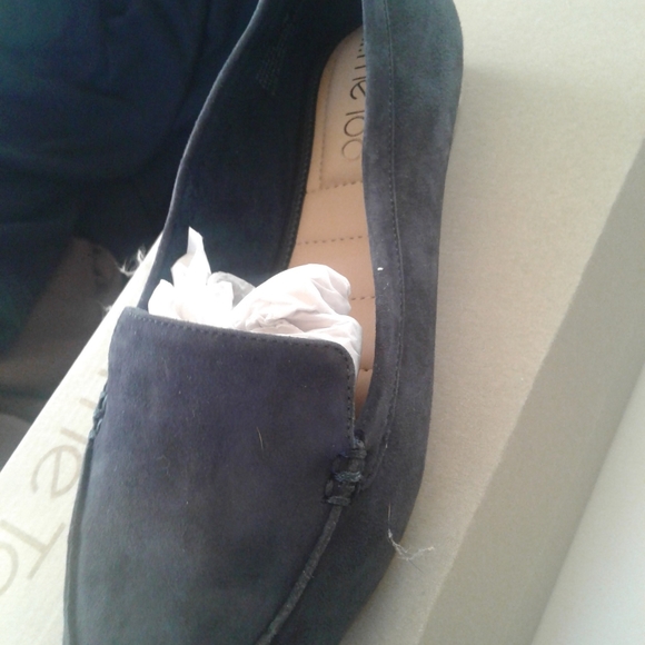 Shoes - Picture 2 of 7